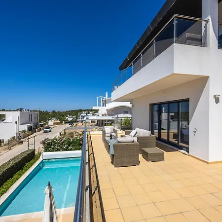 Azure Serenity At Quinta Da Fortaleza Villa